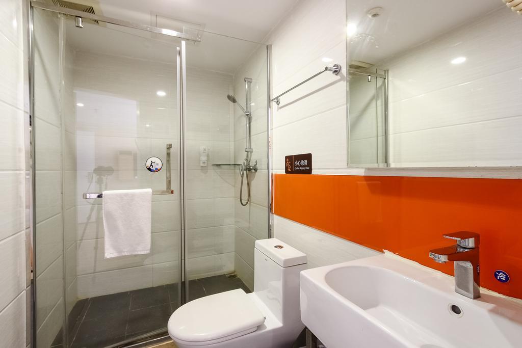 7Days Premium Guangzhou Tianhe Shipaiqiao Hotel Exterior foto