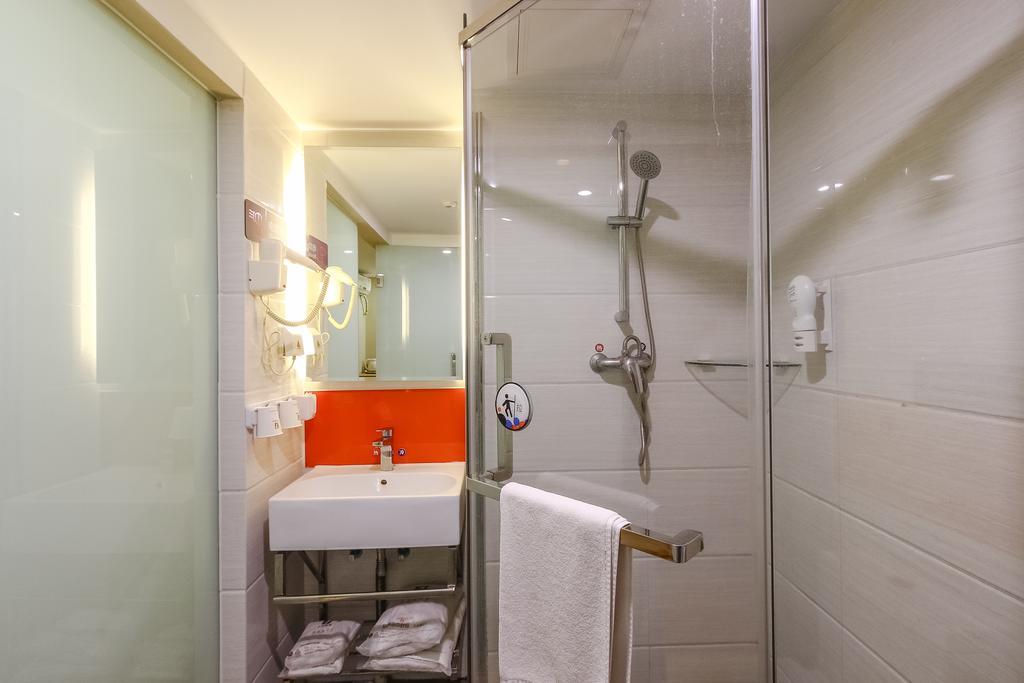 7Days Premium Guangzhou Tianhe Shipaiqiao Hotel Exterior foto